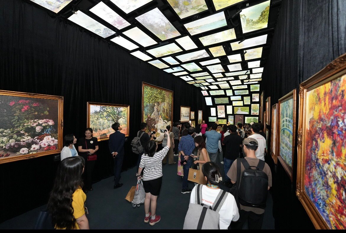 Уникальная мультисенсорная интерактивная выставка Van Gogh & Monet Art  Lighting Experience - Vietnam.vn