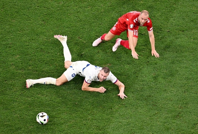 Euro 2024: Đan Mạch vào vòng 1/8 sau trận hòa không bàn thắng- Ảnh 1.