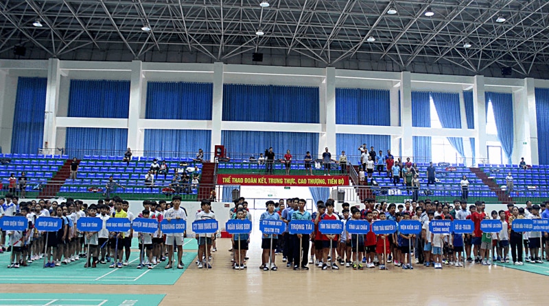 Giải Cầu lông trẻ, thiếu niên - nhi đồng tỉnh Lai Châu lần thứ XX năm 2024, tranh Cúp Ba Sao - Ảnh 1.