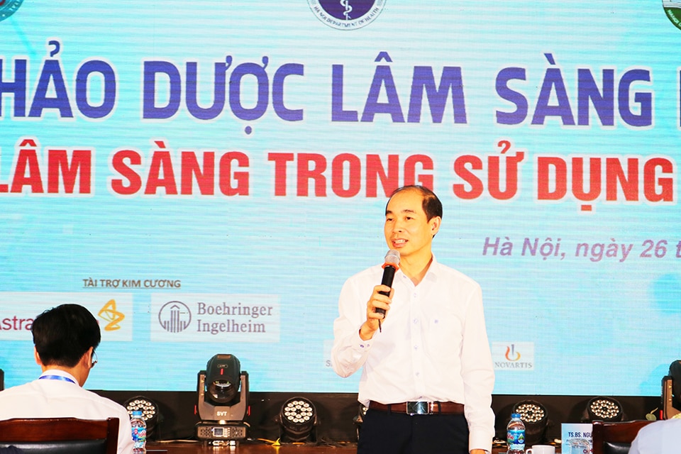 TS Nguyễn Đình Hưng - Phó Giám đốc phụ trách Sở Y tế Hà Nội phát biểu tại hội thảo.