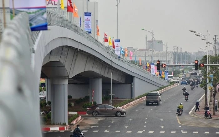 Hà Nội sắp có đường 4 làn xe từ đê sông Hồng đến khu đô thị Thạch Bàn- Ảnh 1.