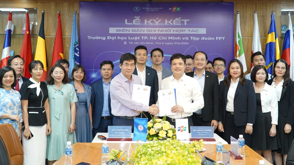 Tập đoàn FPT ký kết thỏa thuận hợp tác với Trường Đại học Luật TPHCM 