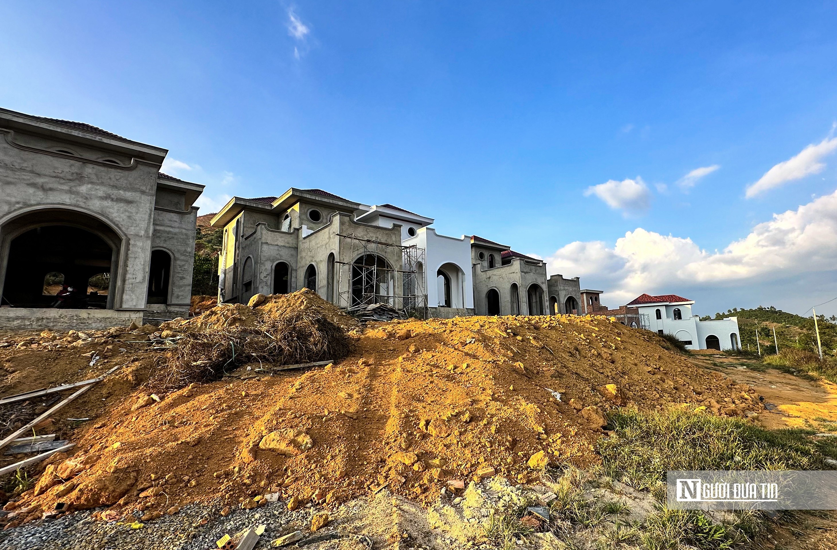 Bất động sản - Lâm Đồng: Huyện Bảo Lâm xin gia hạn việc xử lý 22 căn nhà liền kề trái phép