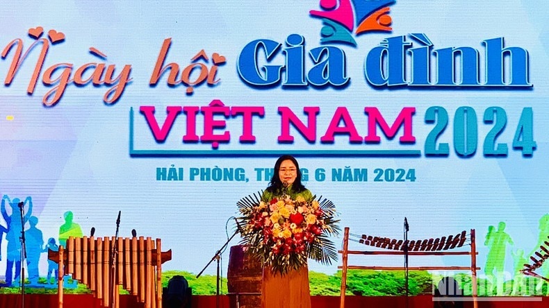 Thứ trưởng Văn hóa, Thể thao và Du lịch Trịnh Thị Thủy phát biểu khai mạc Ngày hội Gia đình Việt Nam năm 2024.