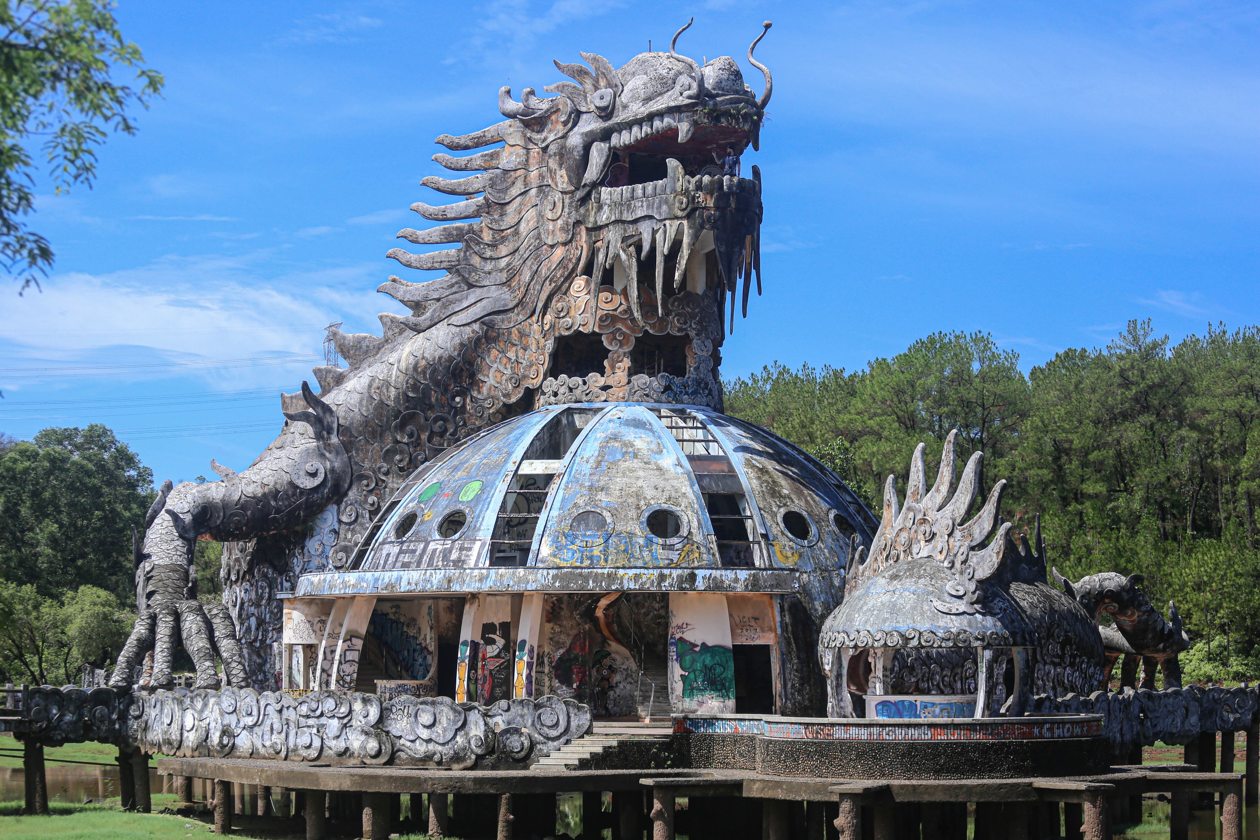 Không phá bỏ tượng rồng nổi tiếng thế giới ở hồ Thủy Tiên- Ảnh 1.