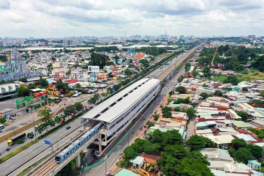Tuyến metro Bến Thành - Suối Tiên dự kiến vận hành thương mại vào cuối năm nay. Ảnh Hoàng Giám