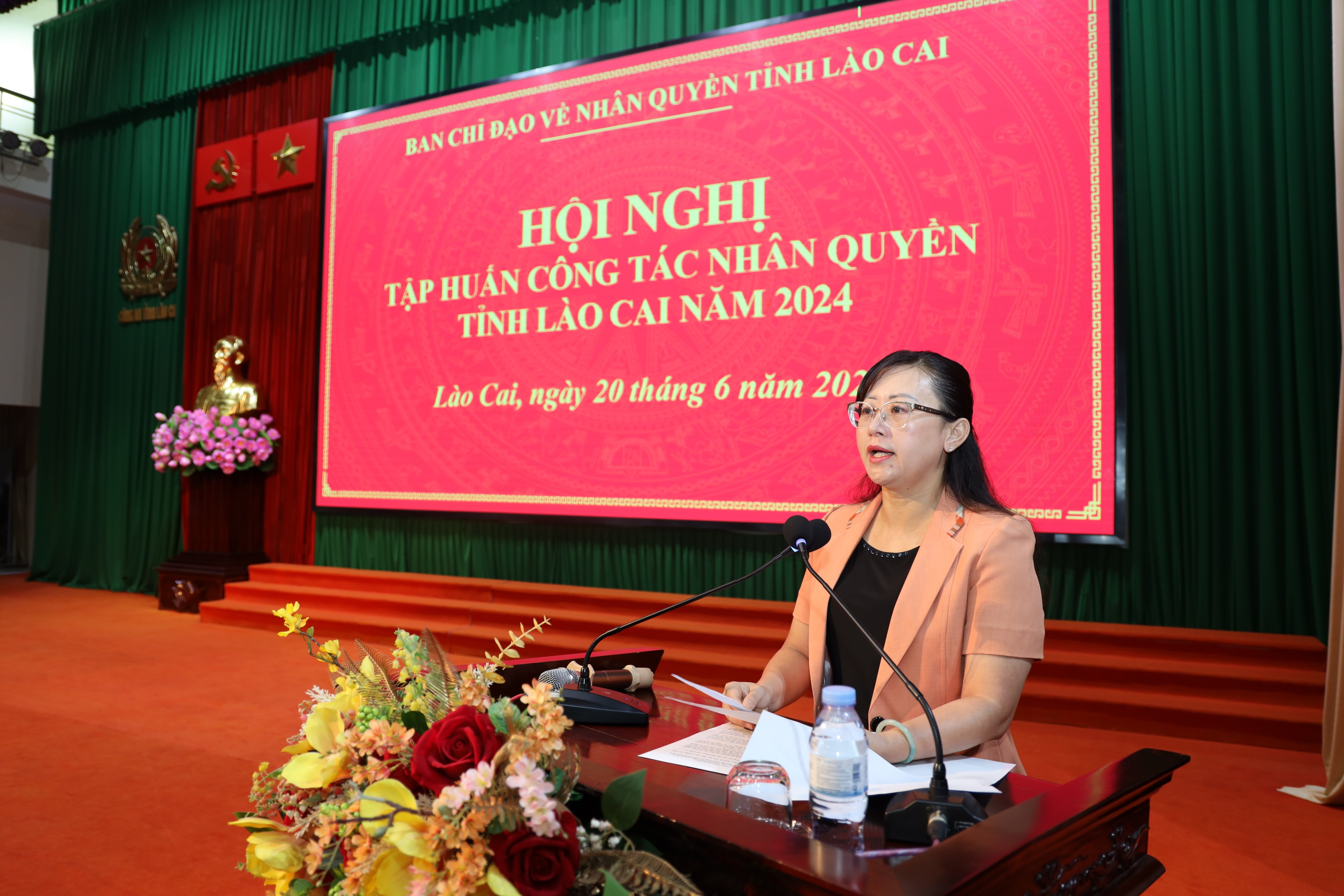 Bà Giàng Thị Dung, Phó Chủ tịch UBND tỉnh, Trưởng Ban chỉ đạo nhân quyền tỉnh Lào Cai 