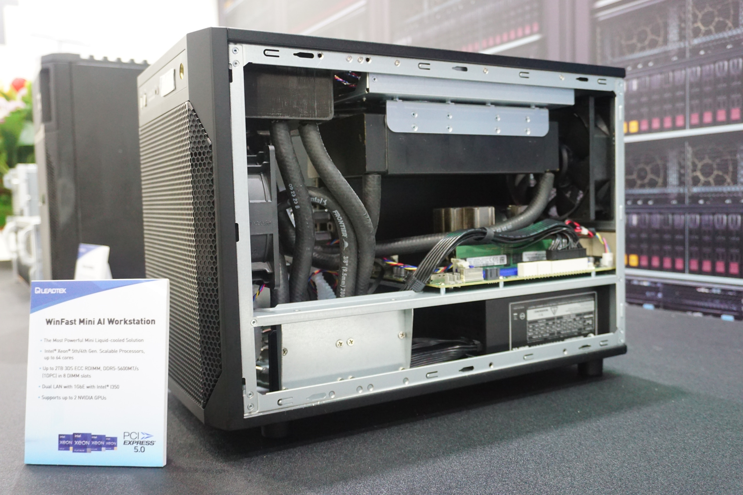 Máy trạm Ai có kích thước tương tự bộ PC cá nhân, trang bị thêm hệ thống tản nhiệt bằng nước