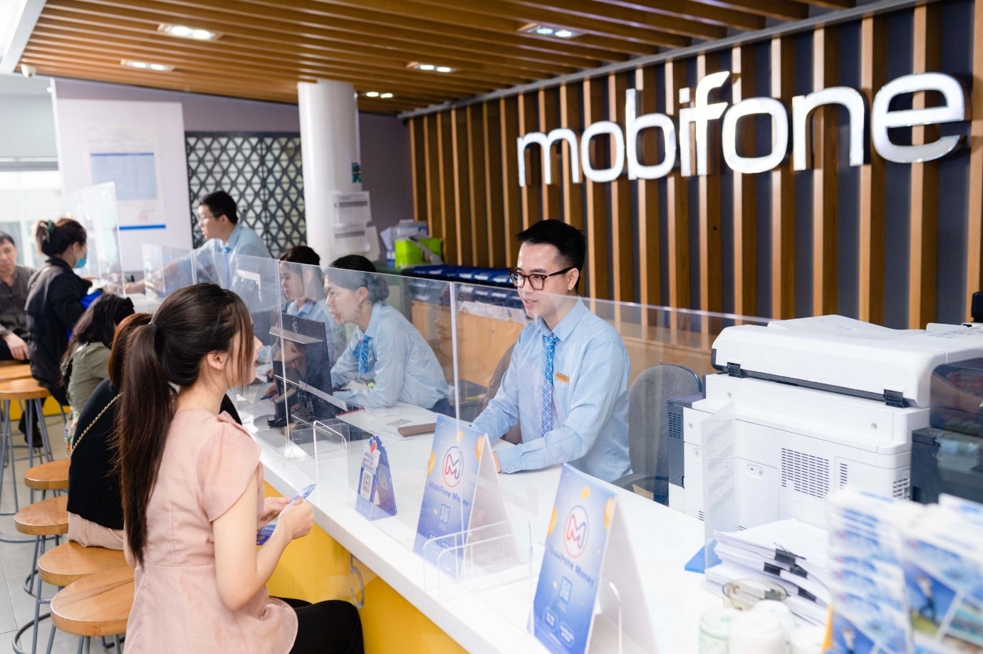 MobiFone vinh dự lọt top 500 doanh nghiệp Đông Nam Á do Fortune công bố- Ảnh 1.