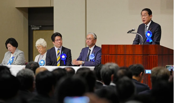 Thủ tướng Nhật Bản Fumio Kishida phát biểu tại sự kiện gặp gỡ các gia đình có thân nhân bị Triều Tiên bắt cóc vào những năm 1970 và 1980. Ảnh: Kyodo