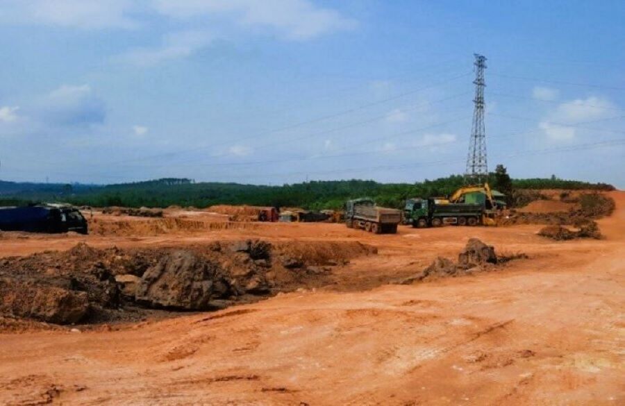 Nhiều vi phạm trong khai thác mỏ đất san lấp ở Thừa Thiên Huế- Ảnh 1.