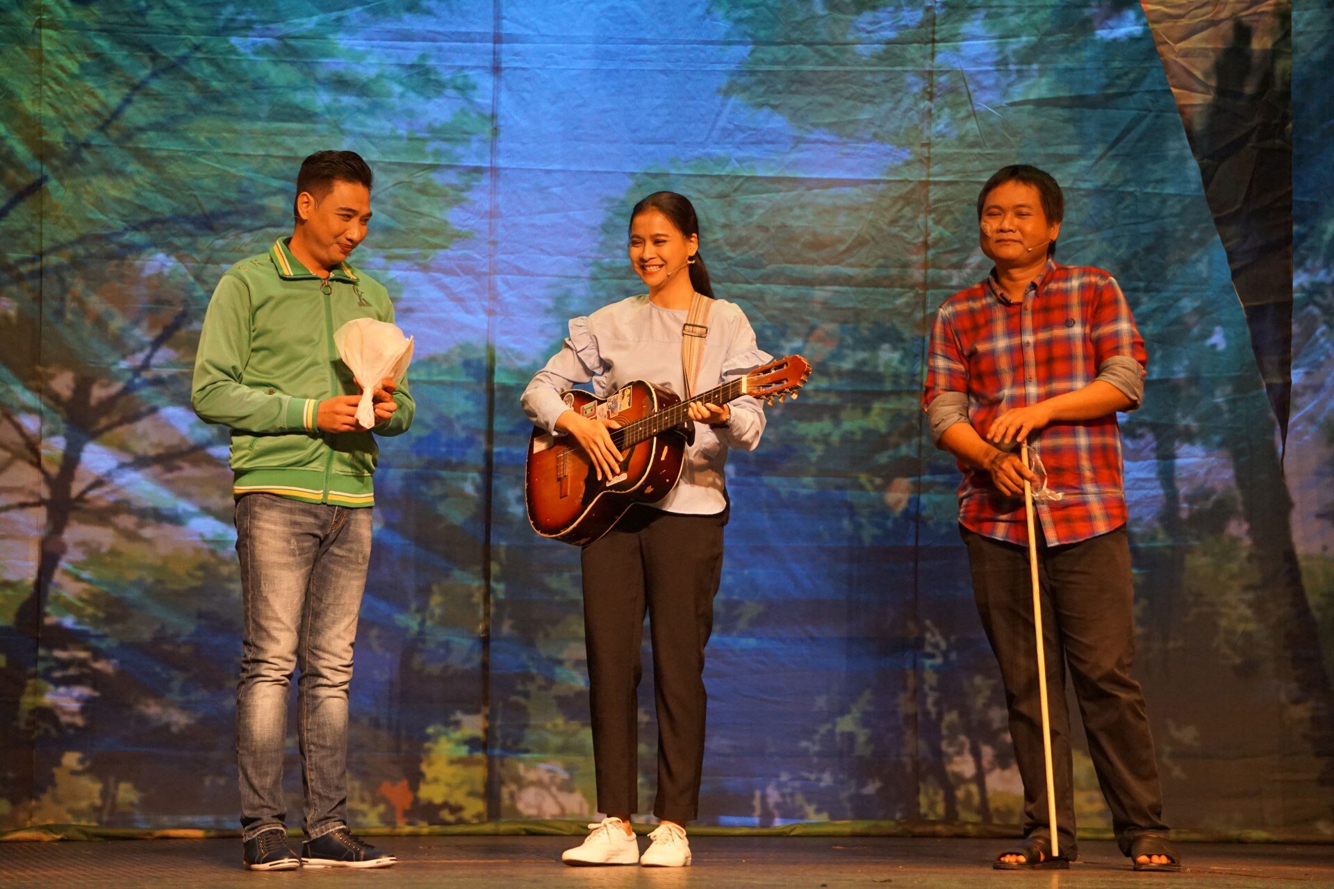 Một cảnh trong vở kịch “Thành phố tình yêu” của tác giả Vương Huyền Cơ, do Nhà hát Kịch TP HCM biểu diễn