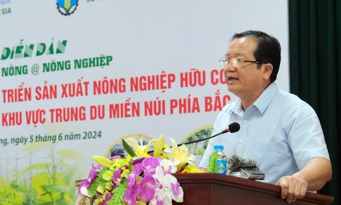 Ông Lê Bá Thành, Phó Giám đốc Sở NN-PTNT Bắc Giang phát biểu khai mạc diễn đàn. Ảnh: Bảo Thắng.