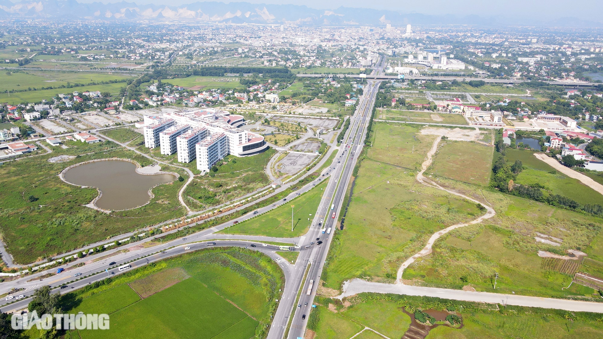 Phát triển hạ tầng giao thông đúng quy hoạch, chìa khóa để Hà Nam phát triển- Ảnh 1.