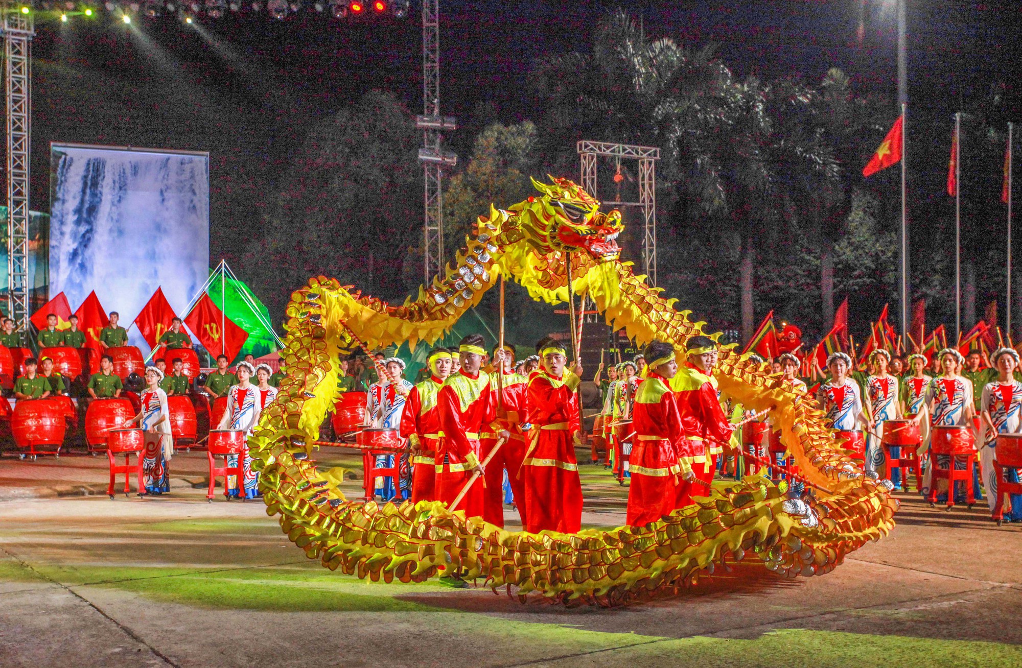 Обратите внимание на создание здоровой культурной среды - Vietnam.vn