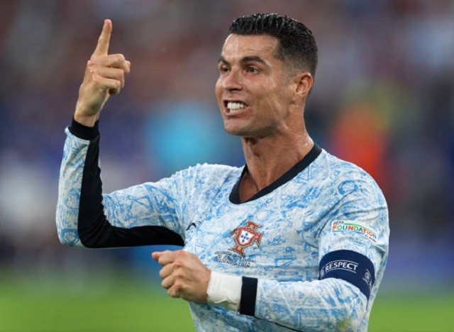 Ronaldo lần đầu 'tịt ngòi' ở vòng bảng giải đấu lớn ảnh 1