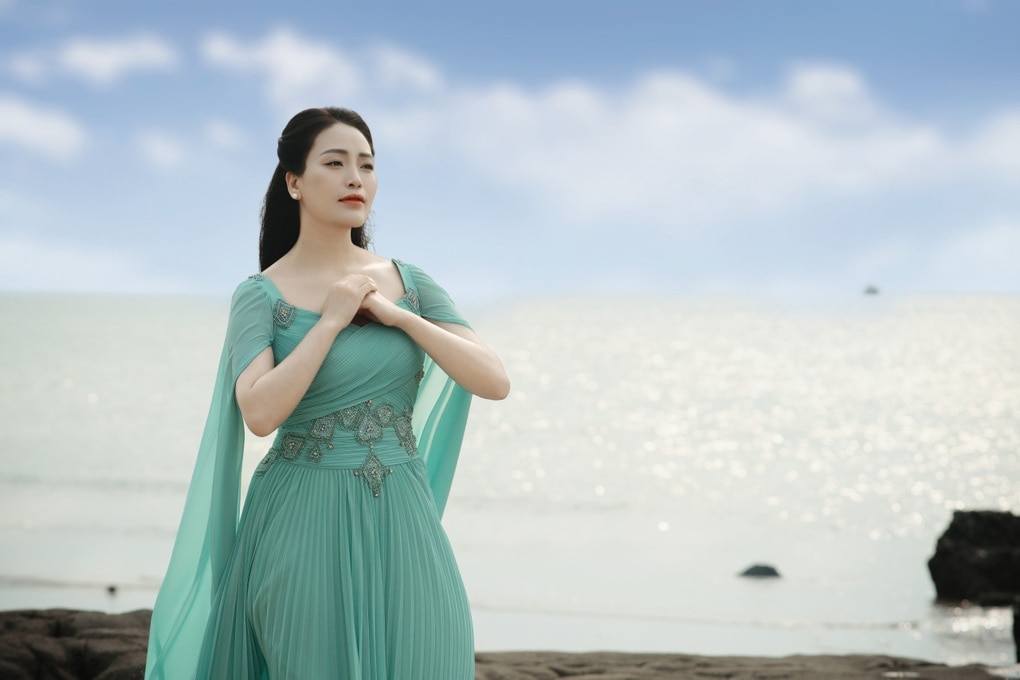 Sao Mai Huyền Trang hát ca khúc đề tài bảo vệ môi trường biển - 1