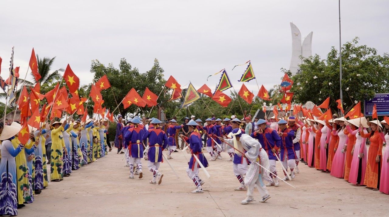 Lễ hội Cầu ngư Lộ Diêu: Sức sống văn hóa biển của người Việt- Ảnh 3.