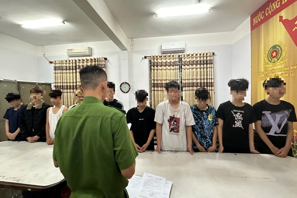 Tạm giam 10 đối tượng mang hung khí náo loạn đường phố Đà Nẵng - 1