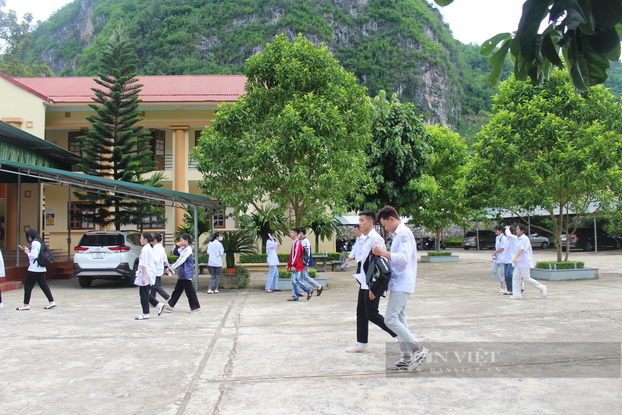 Hơn 110 thí sinh ở Sơn La vắng trong ngày làm thủ tục dự thi tốt nghiệp THPT- Ảnh 1.