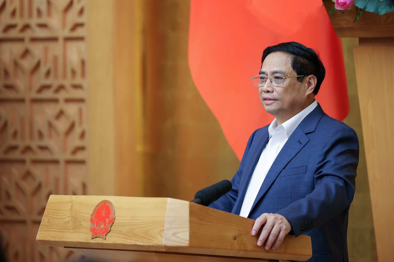 Thủ tướng phân công Chính phủ gỡ vướng các dự án kết nối giao thông Việt - Lào- Ảnh 1.