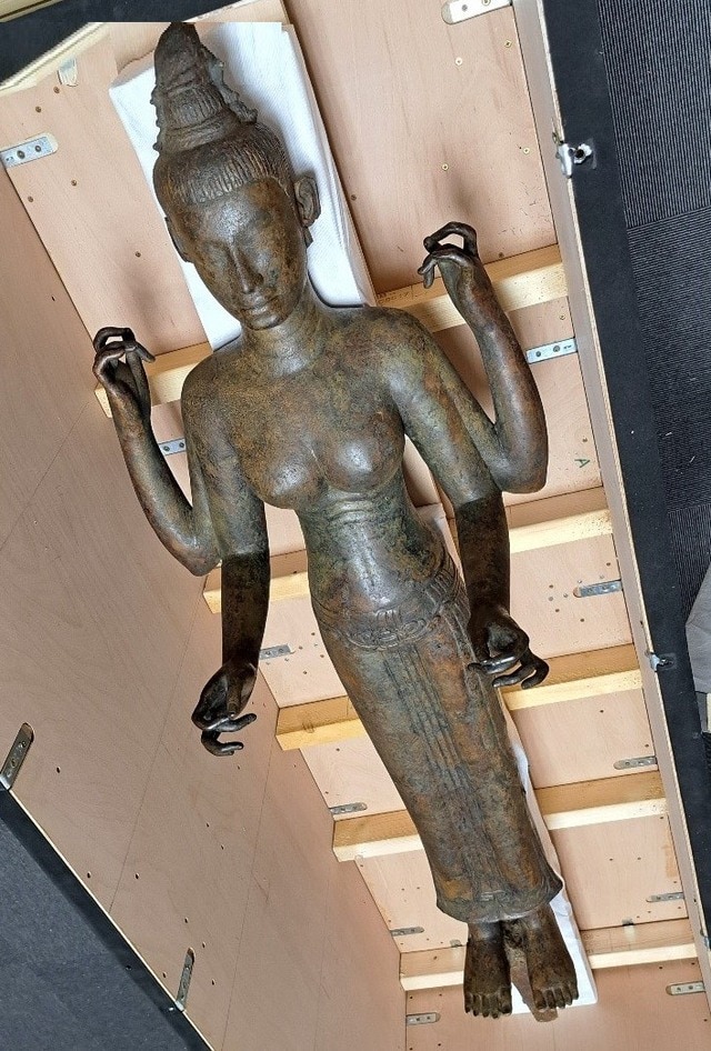 Tiếp nhận cổ vật Tượng đồng Nữ thần Durga từ Vương quốc Anh về Việt Nam - Ảnh 1.