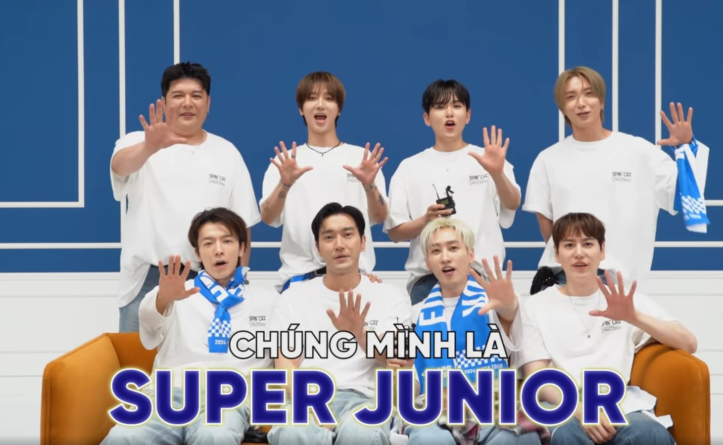 Nhóm nhạc Super Junior gửi lời chào đến fan Việt - Ảnh: chụp từ clip