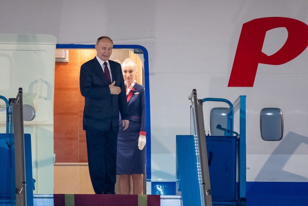 Tổng thống Putin rời Việt Nam, kết thúc tốt đẹp chuyến thăm - 1