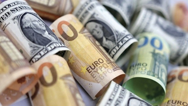Tỷ giá ngoại tệ hôm nay 13/3: Tỷ giá USD, Euro, AUD, CAD, Yen Nhật, Bảng Anh...Ngân hàng Thung lũng Silicon sụp đổ, đồng bạc xanh ‘thất vọng’ giảm giá. (Nguồn: Reuters)