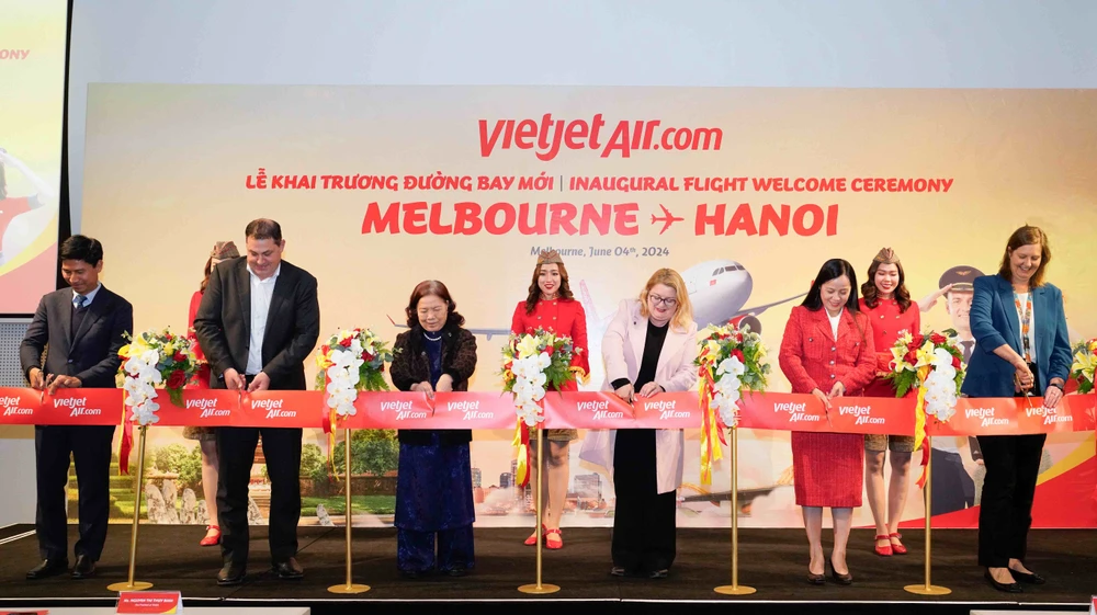 Vietjet khai trương đường bay kết nối Melbourne-Hà Nội, vé Thương gia giảm 50% - Ảnh 1