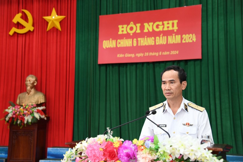 Chuẩn Đô đốc Nguyễn Hữu Thoan quán triệt nghị quyết lãnh đạo thực hiện nhiệm vụ 6 tháng cuối năm 2024