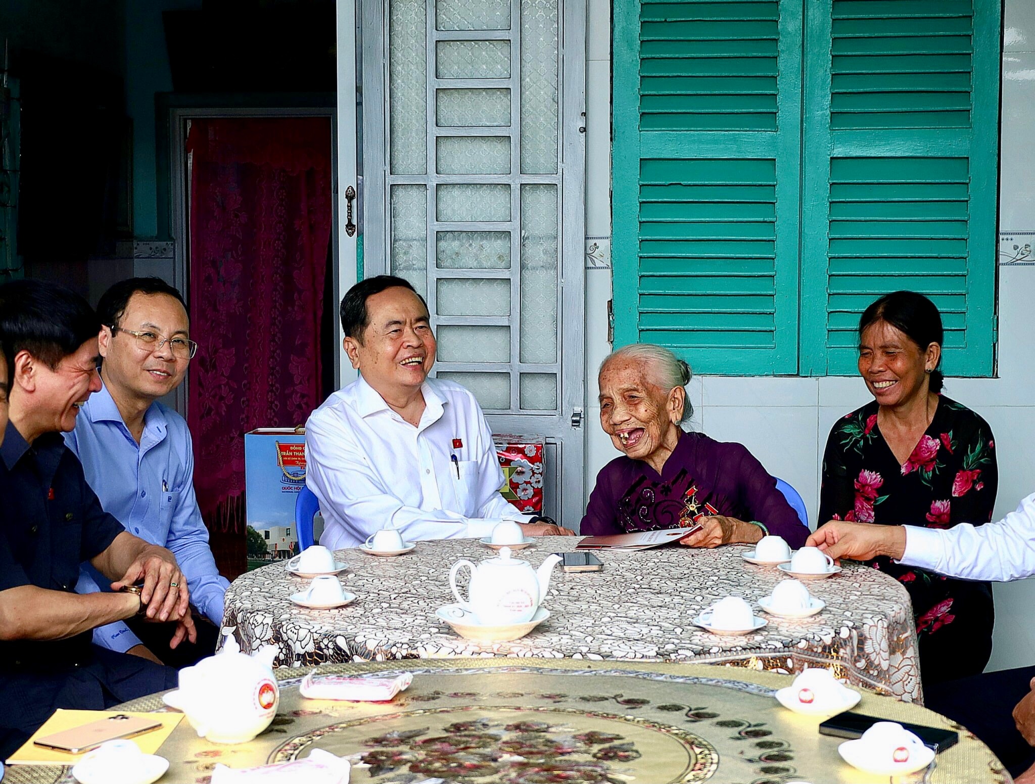 Chủ tịch Quốc hội Trần Thanh Mẫn tri ân người có công tại Cần Thơ- Ảnh 2.