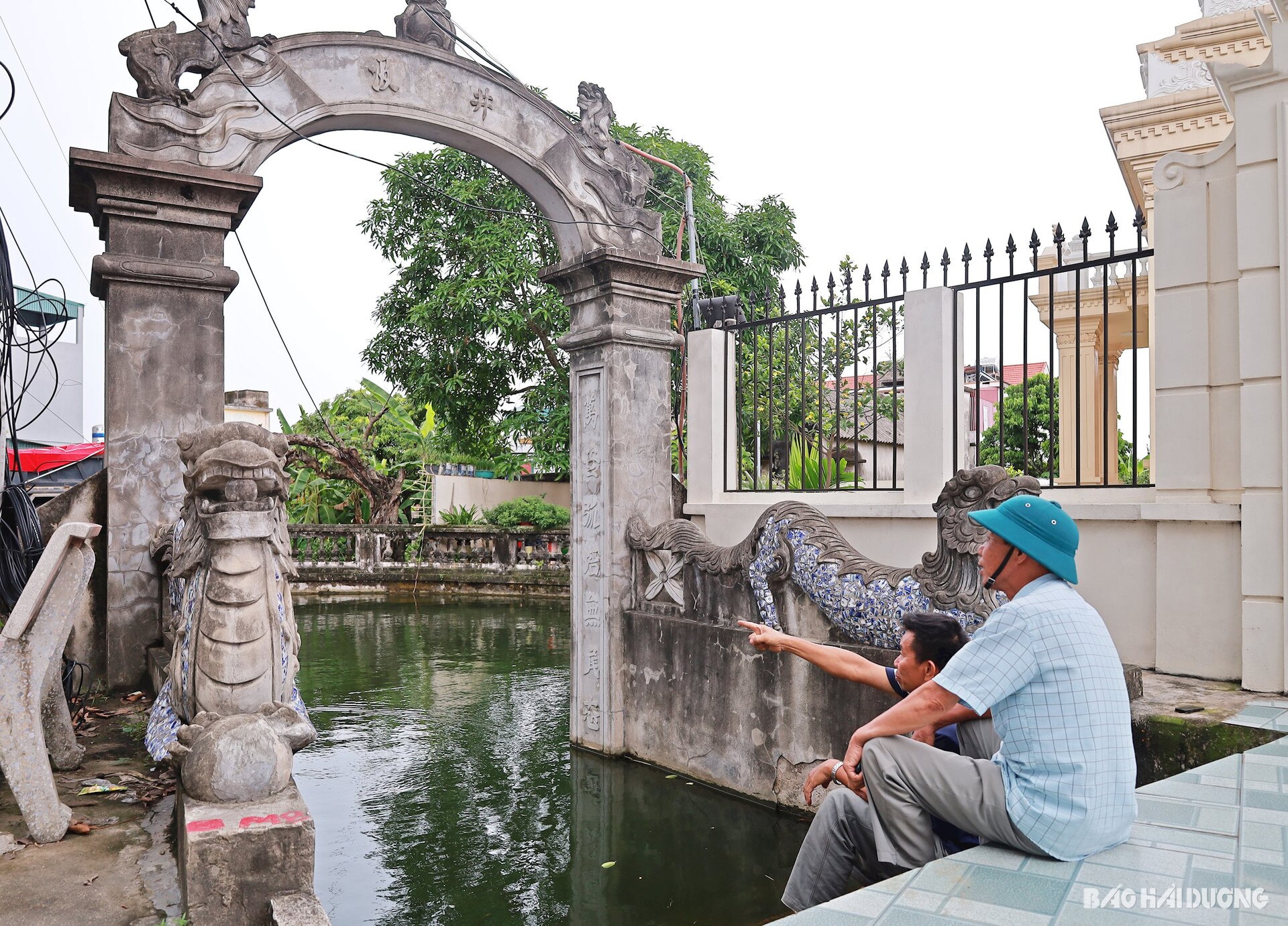 Жители Хайзыонга берегут деревенские колодцы - Vietnam.vn