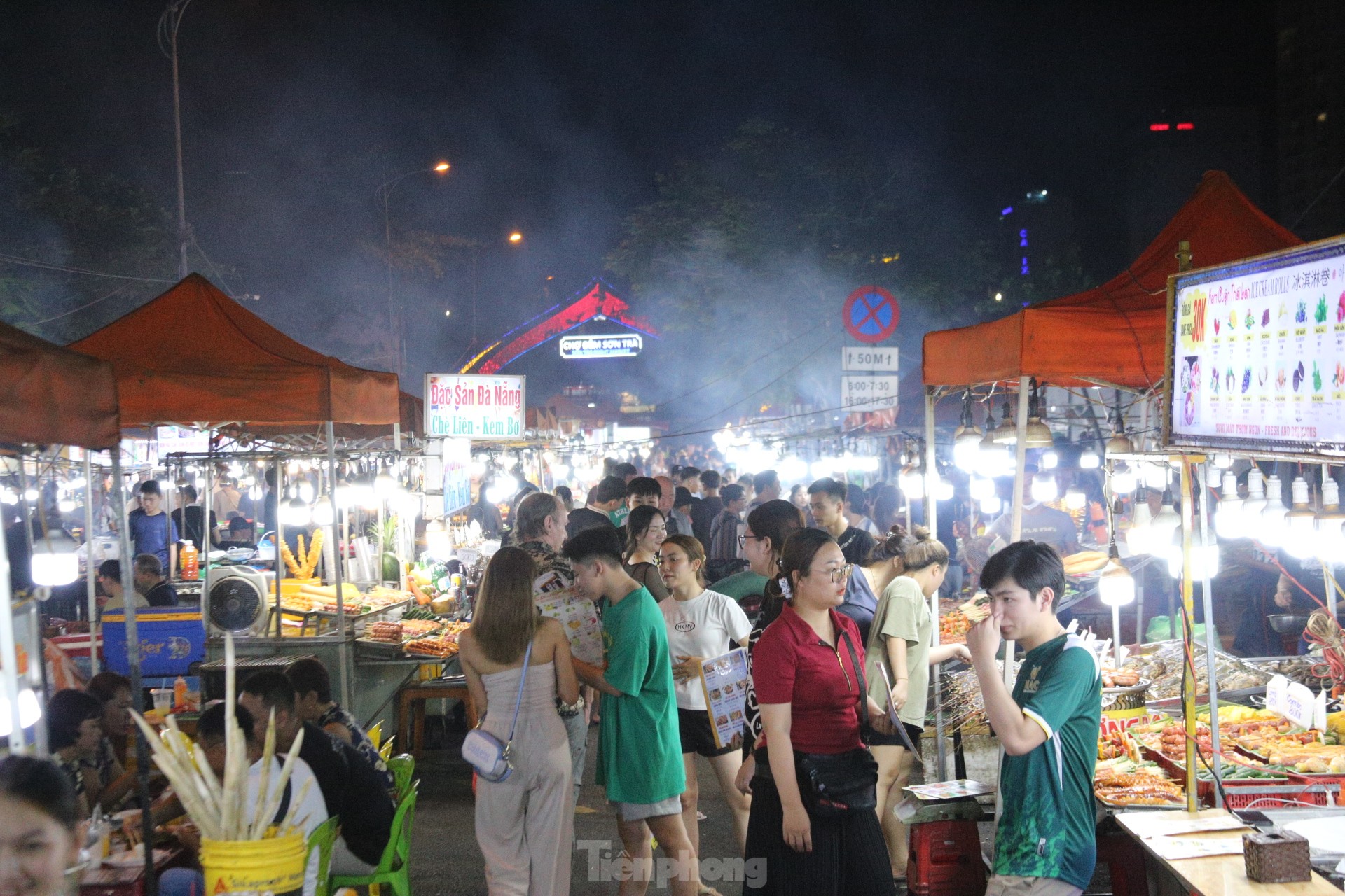 Chợ đêm Sơn Trà tấp nập khách trước ngày di dời đến địa điểm mới ảnh 9