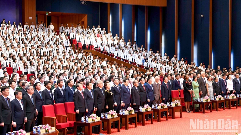 [Ảnh] Chủ tịch Quốc hội Trần Thanh Mẫn dự Lễ kỷ niệm 30 năm thành lập Kiểm toán Nhà nước ảnh 3