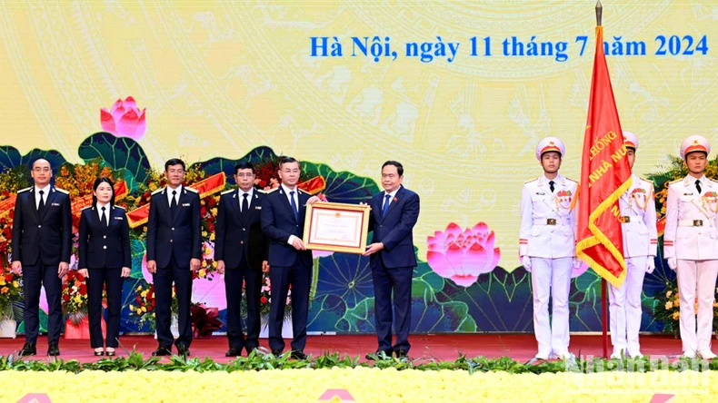 [Ảnh] Chủ tịch Quốc hội Trần Thanh Mẫn dự Lễ kỷ niệm 30 năm thành lập Kiểm toán Nhà nước ảnh 9