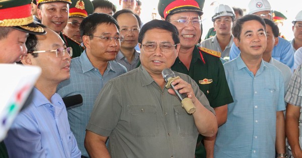 Prime Minister: Must complete clearance of Can Tho Expressway - Vietnam.vn