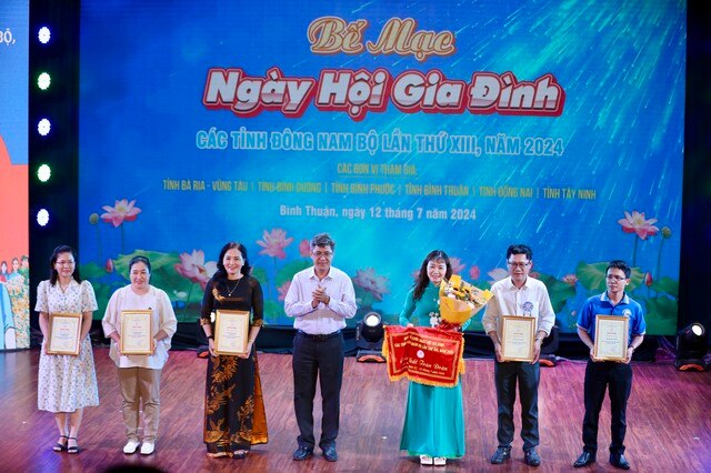 Bế mạc và trao giải Ngày hội gia đình các tỉnh Đông Nam Bộ  - Ảnh 3.