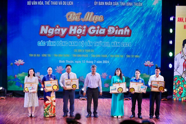 Bế mạc và trao giải Ngày hội gia đình các tỉnh Đông Nam Bộ  - Ảnh 4.