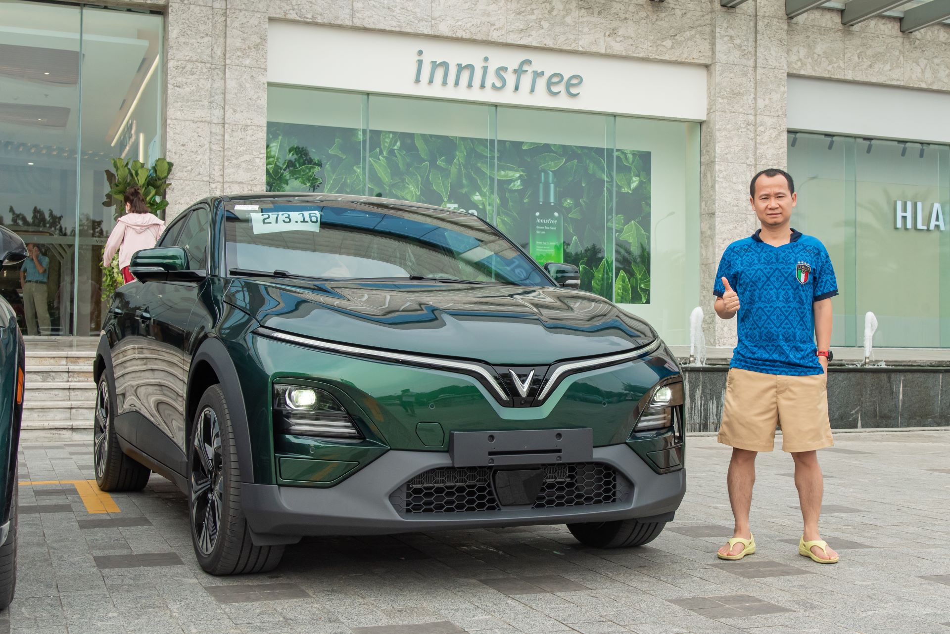 vinfast vf 6  suv do thi than thien va an toan cho nguoi lan dau mua o to hinh 2