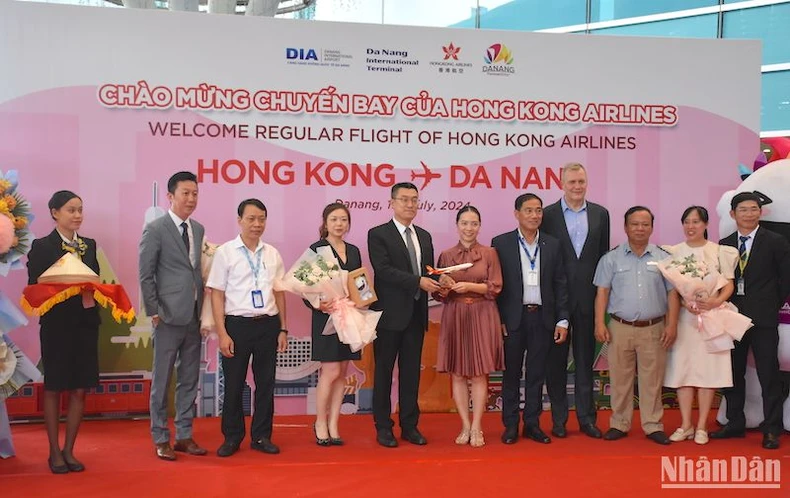 Đà Nẵng đón chuyến bay đầu tiên của hãng hàng không Hong Kong Airlines ảnh 1