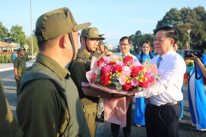 Ra mắt Lực lượng tham gia bảo vệ an ninh, trật tự ở cơ sở tại Tây Ninh