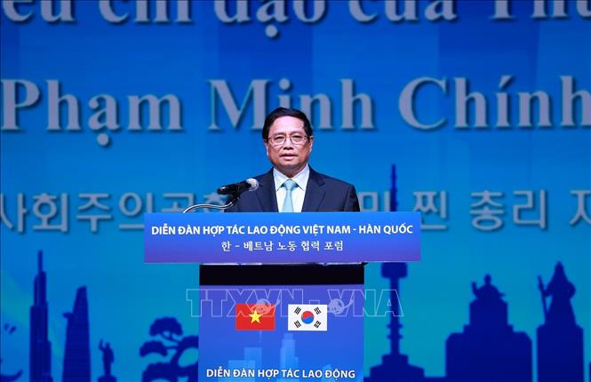 Le Premier ministre Pham Minh Chinh a participé au Forum de coopération ...