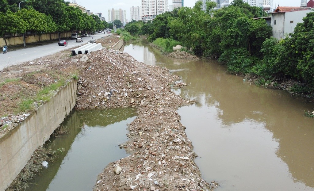 Úng ngập nghiêm trọng, kênh tiêu thoát nước La Khê đầu tư nghìn tỷ 11 năm chưa xong mặt bằng ảnh 9