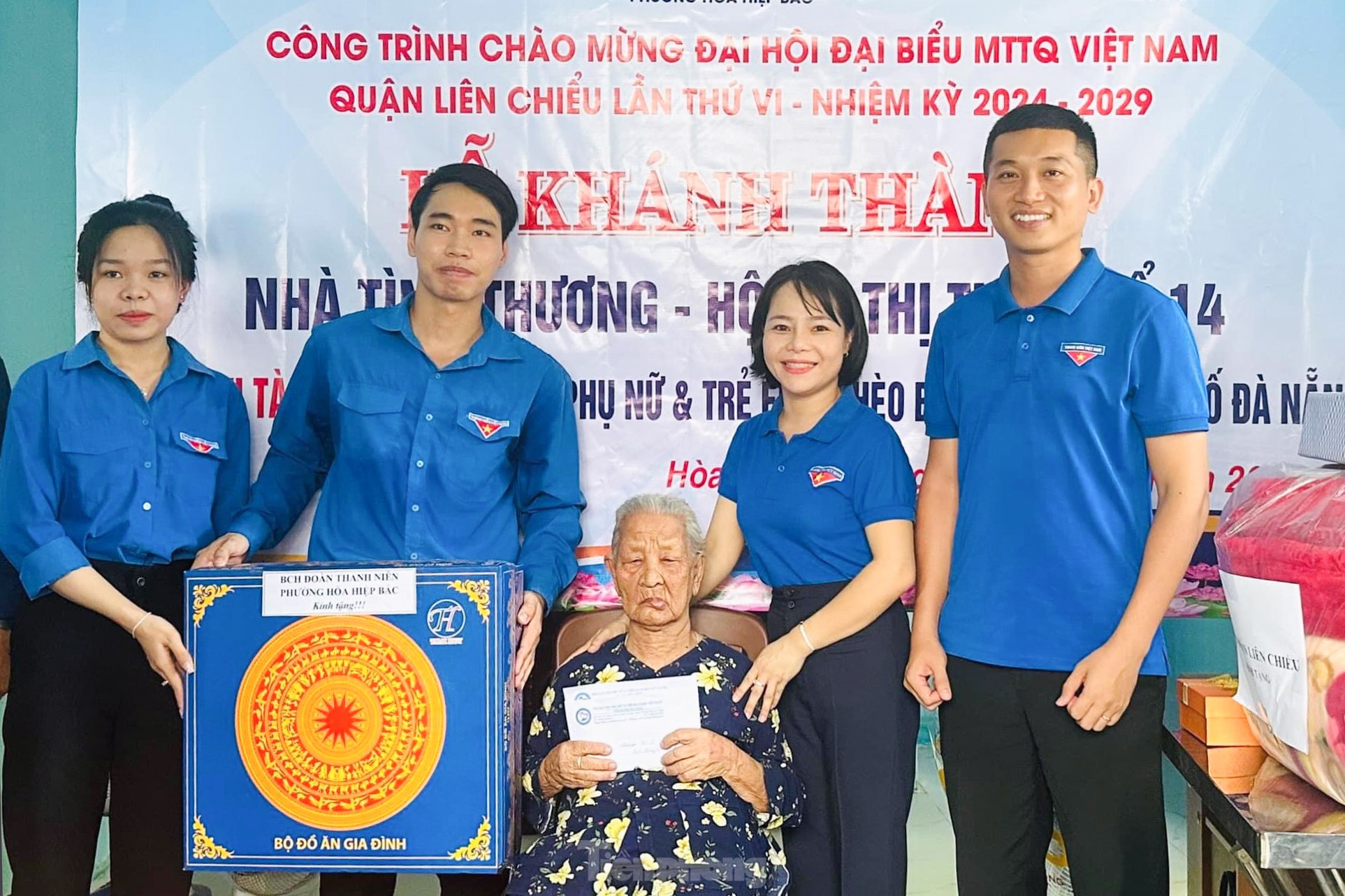 'Áo xanh' đội nắng giúp hộ khó khăn sửa chữa, xây mới nhà cửa ảnh 11