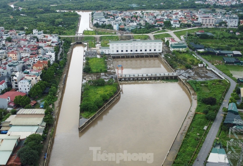 Úng ngập nghiêm trọng, kênh tiêu thoát nước La Khê đầu tư nghìn tỷ 11 năm chưa xong mặt bằng ảnh 1