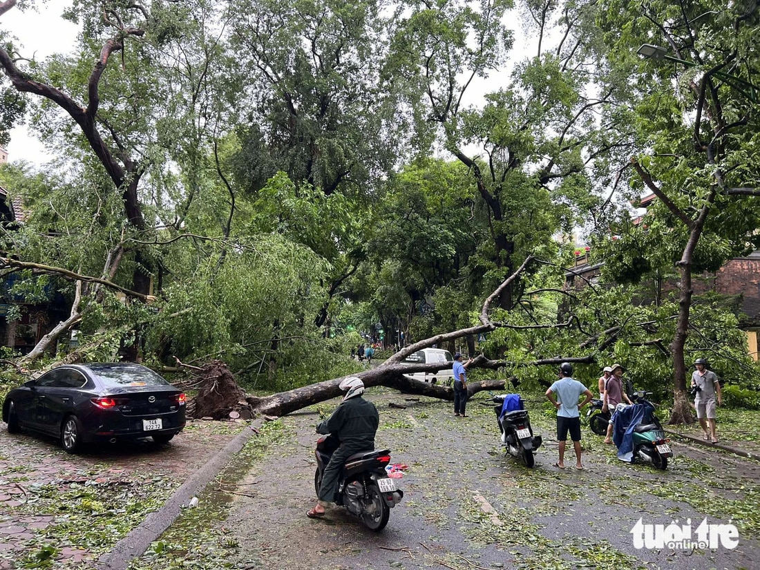 Sau ngày đêm bão số 3 càn quét khủng khiếp: Các tỉnh miền Bắc ngổn ngang chưa từng thấy - Ảnh 5.